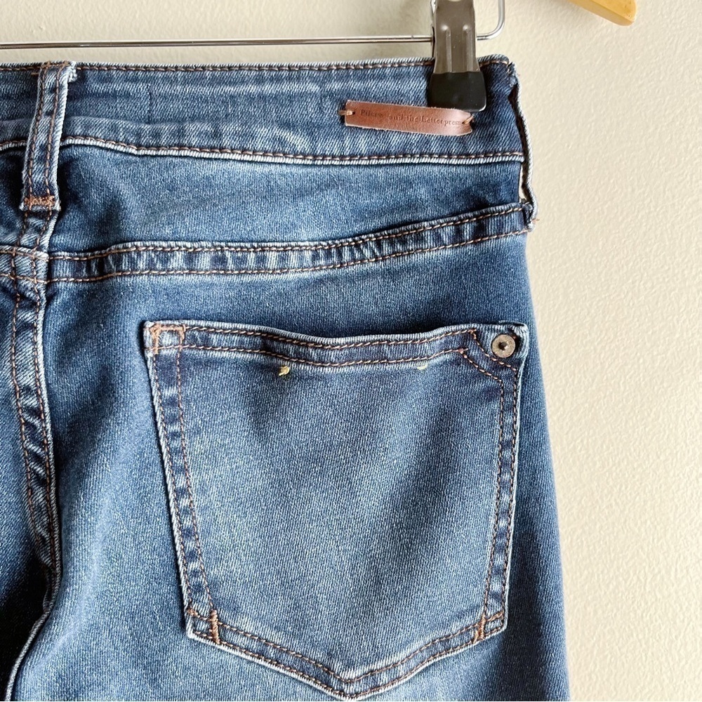 Anthropologie Pilcro‎ Midrise Skinny Jeans with Hem Slit, Size 26 - Picture 11 of 13